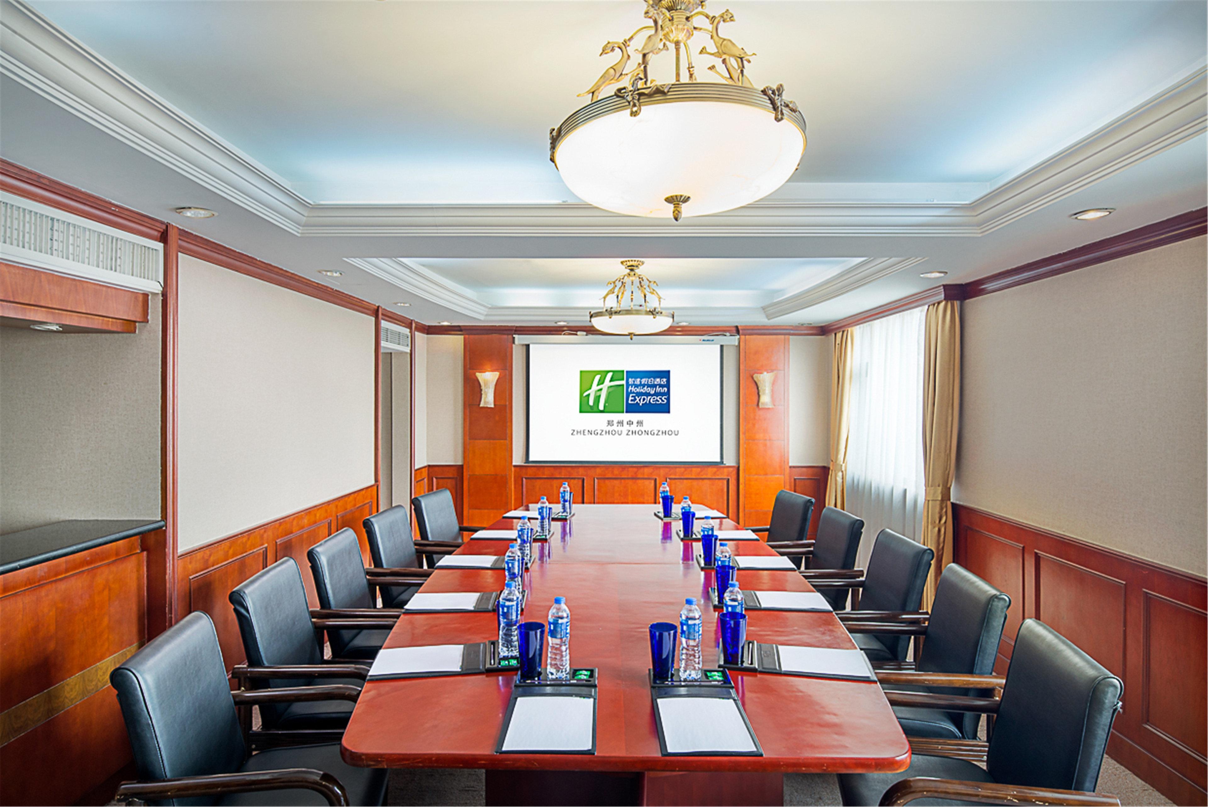 Holiday Inn Express Zhengzhou Zhongzhou By Ihg Εξωτερικό φωτογραφία